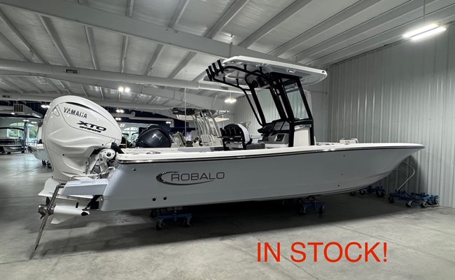 2026 Robalo 266 Cayman Alloy Gray